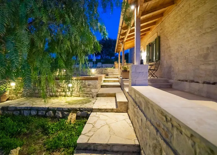 Villa Vitsilias Under The Cretan Sky
